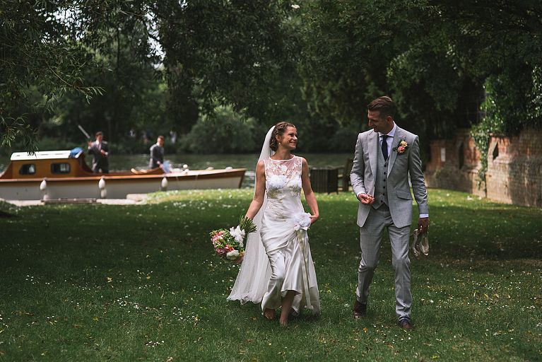 diy garden wedding photographer