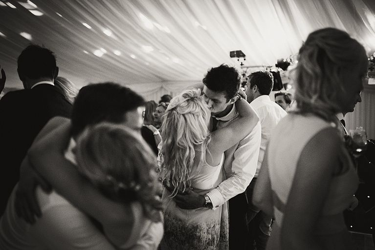diy garden wedding photographer