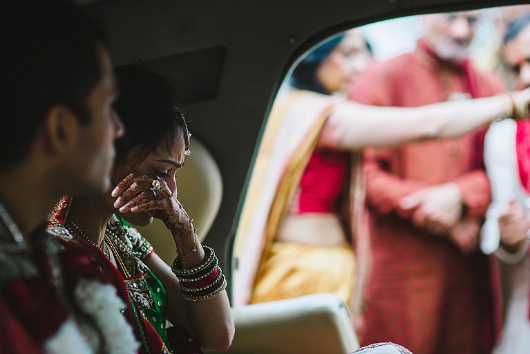 hindu wedding photographer Vidai 