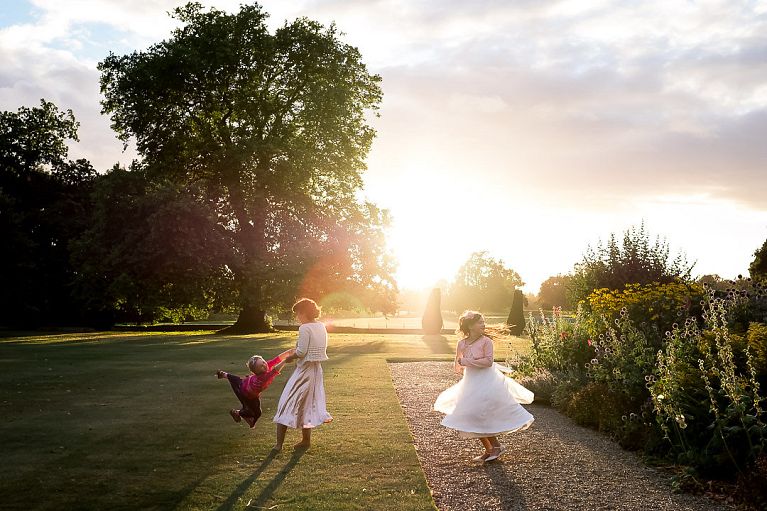 reportage wedding photography