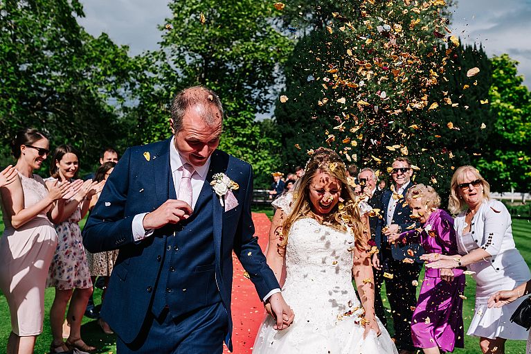 monkey island wedding berkshire