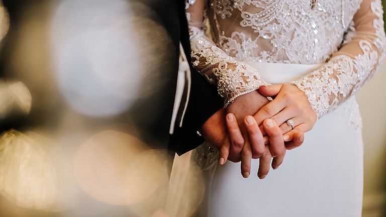 back garden winter wedding